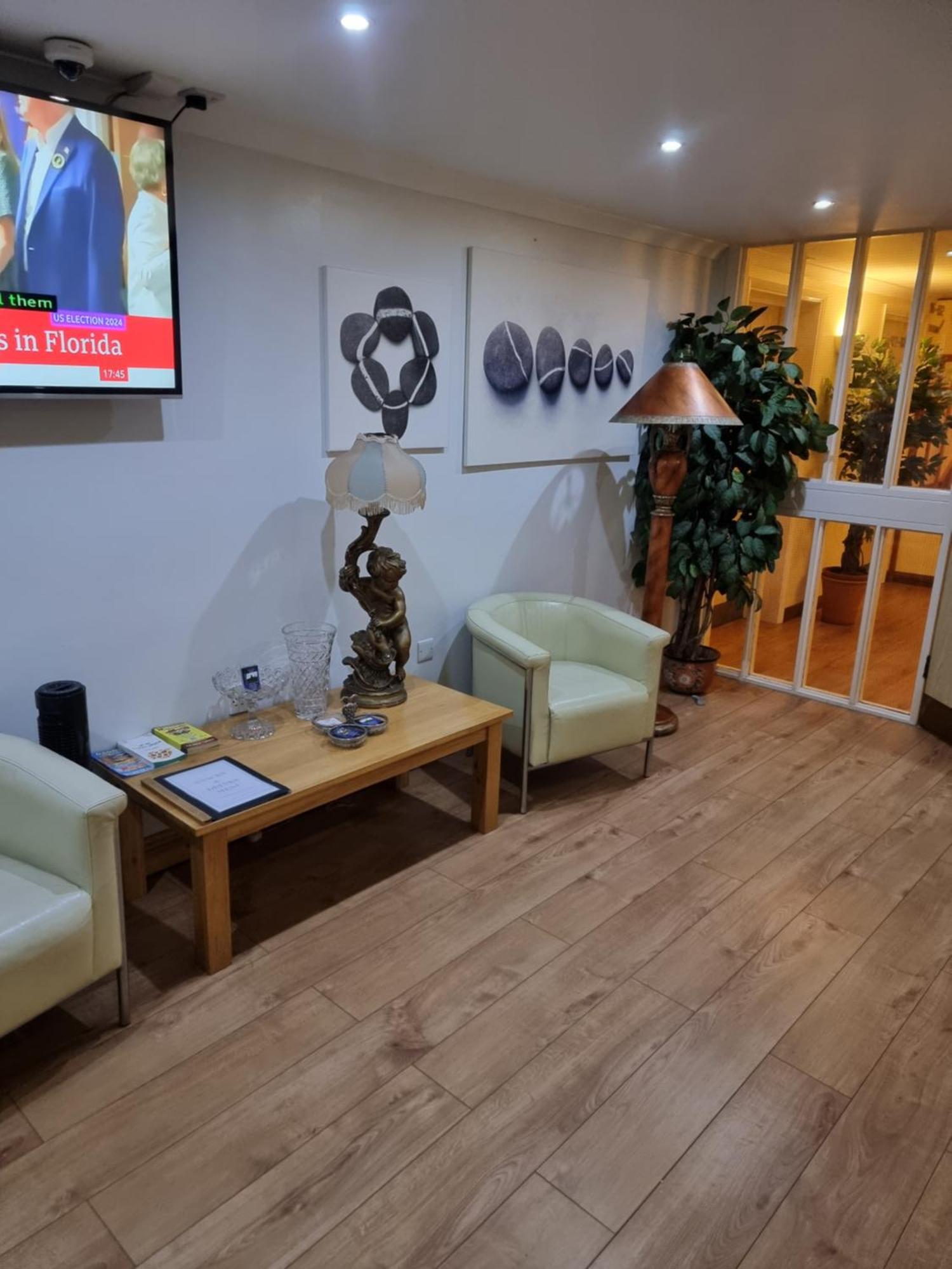 Travel Plaza Hotel Desborough Dış mekan fotoğraf