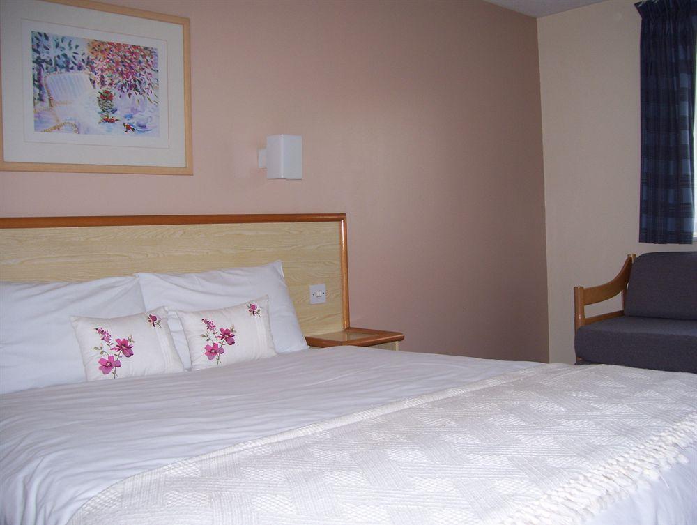 Travel Plaza Hotel Desborough Dış mekan fotoğraf