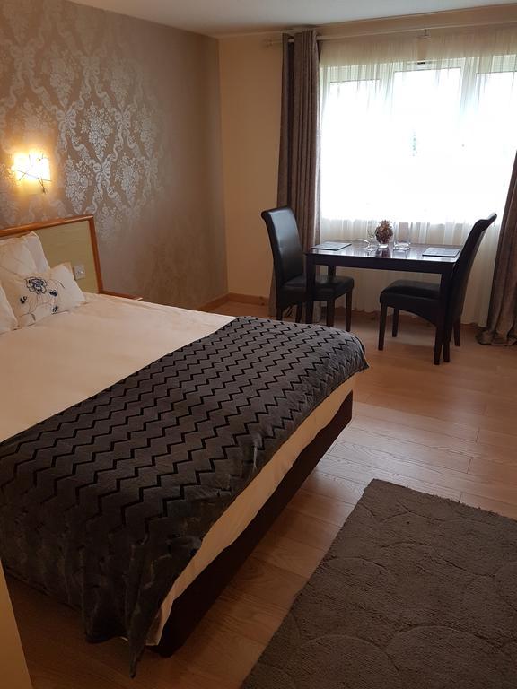 Travel Plaza Hotel Desborough Dış mekan fotoğraf