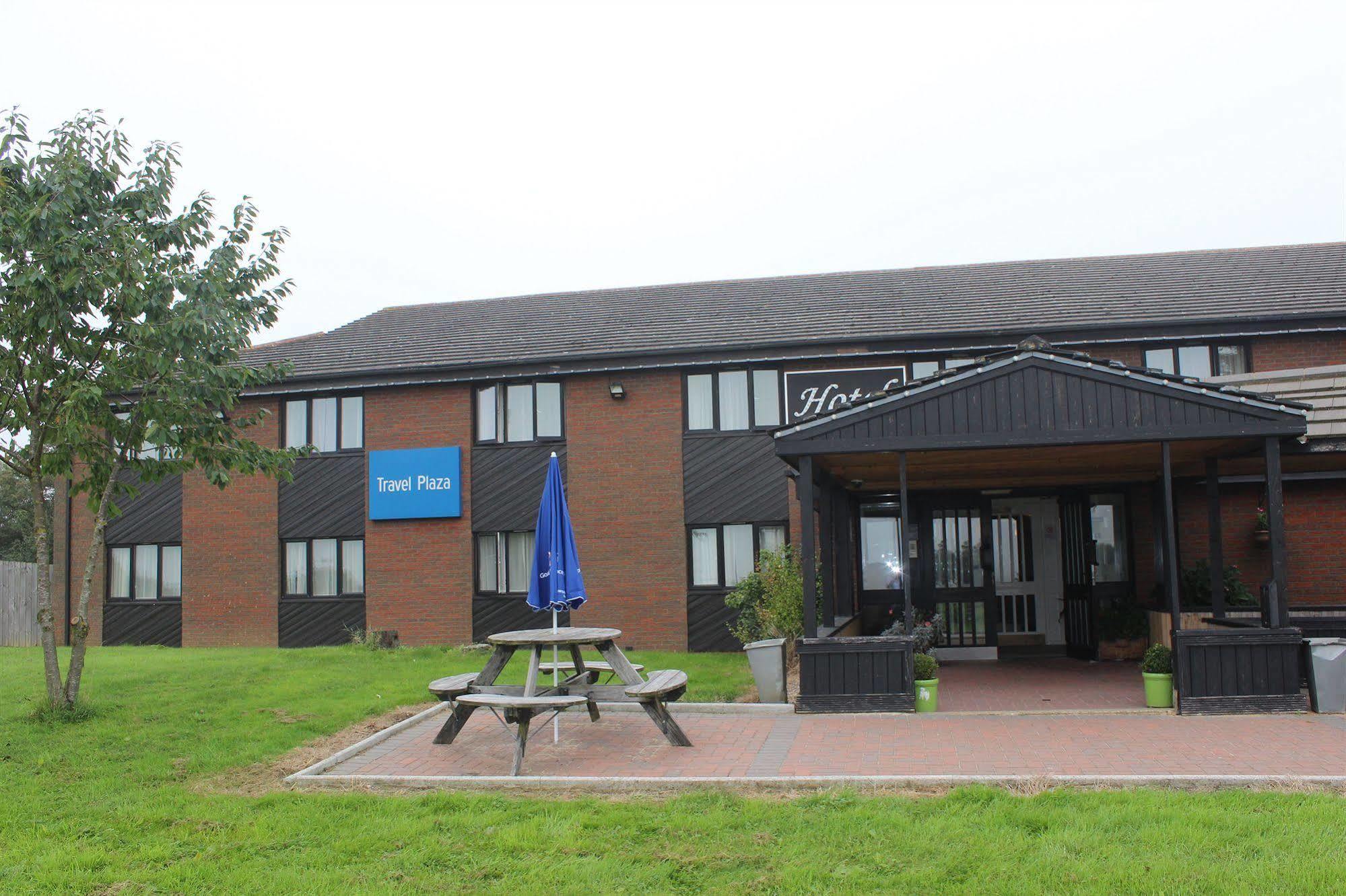 Travel Plaza Hotel Desborough Dış mekan fotoğraf