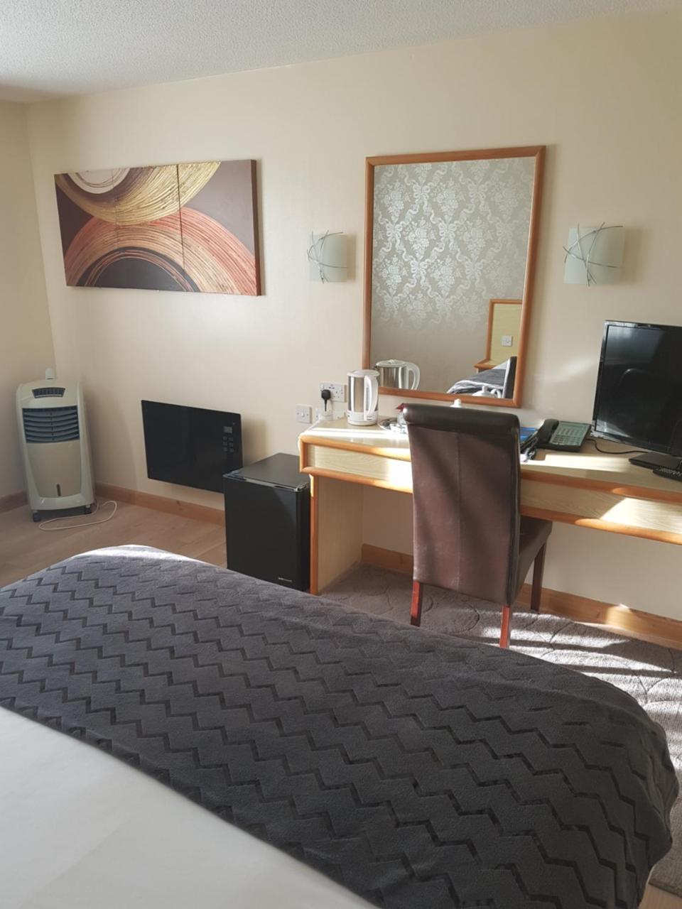 Travel Plaza Hotel Desborough Dış mekan fotoğraf