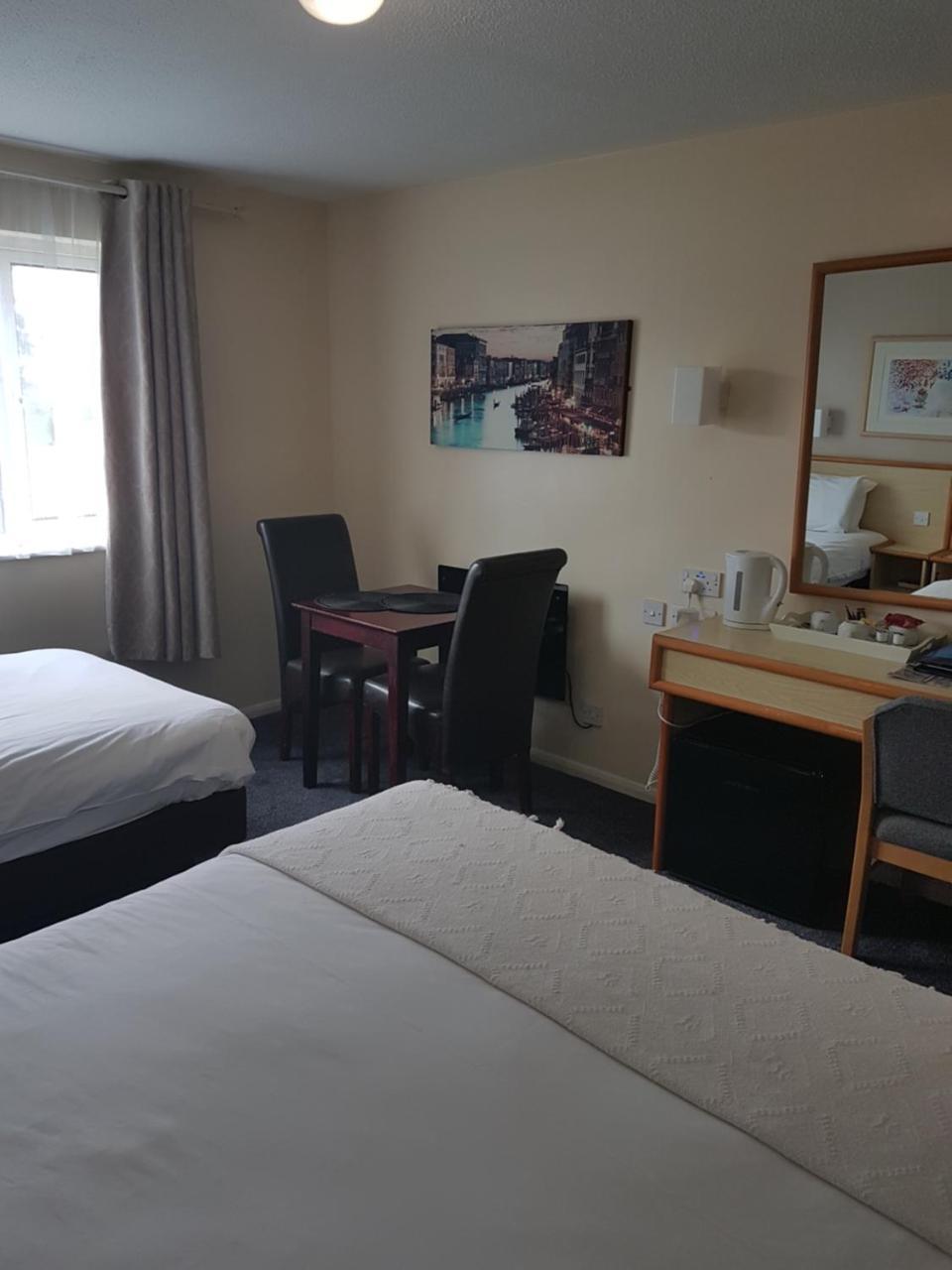 Travel Plaza Hotel Desborough Dış mekan fotoğraf